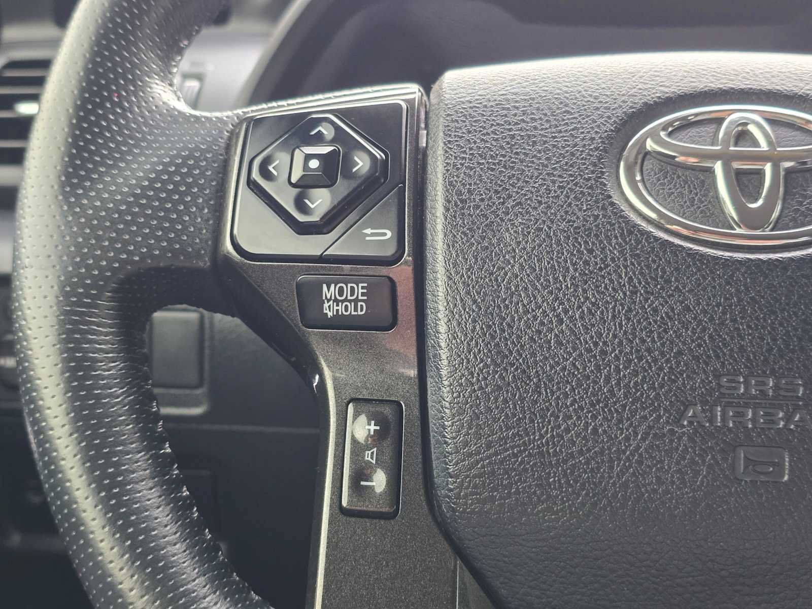 Used 2019 Toyota 4Runner TRD Off-Road Premium AWD/4WD image 30