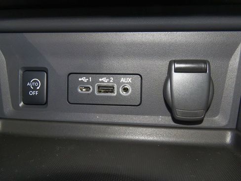 New 2025 Nissan Sentra SR image 24