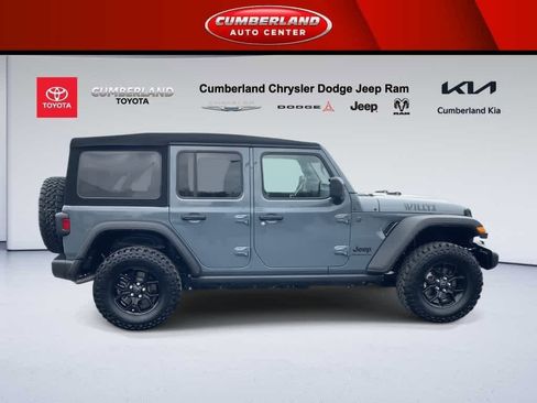 Used 2024 Jeep Wrangler Willys image 9
