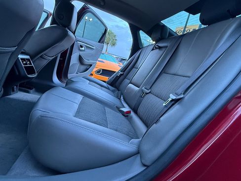Used 2019 Chevrolet Impala LT FWD image 18