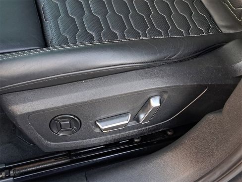 Used 2022 Audi RS 6 w/ Carbon Optic Package image 18