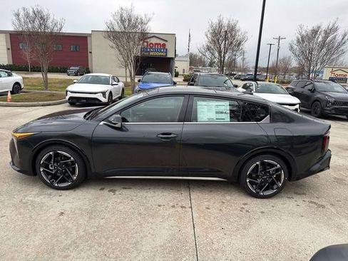 New 2026 Kia K4 GT-Line image 5