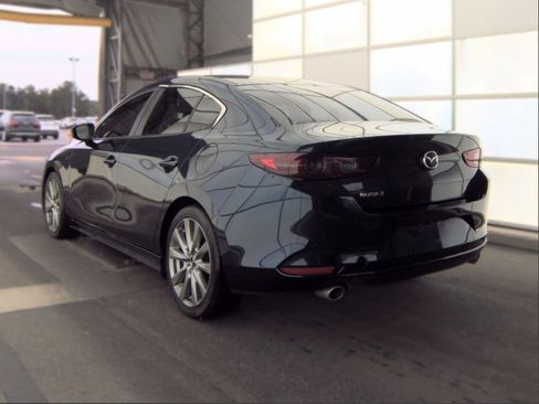 Used 2020 MAZDA MAZDA3 Sedan w/ Select Package FWD image 4