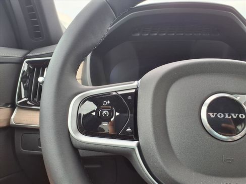 New 2026 Volvo XC90 B5 Core image 17