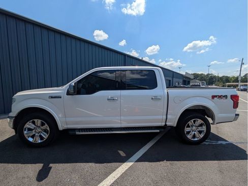 Used 2019 Ford F150 Lariat w/ Equipment Group 502A Luxury AWD/4WD image 9