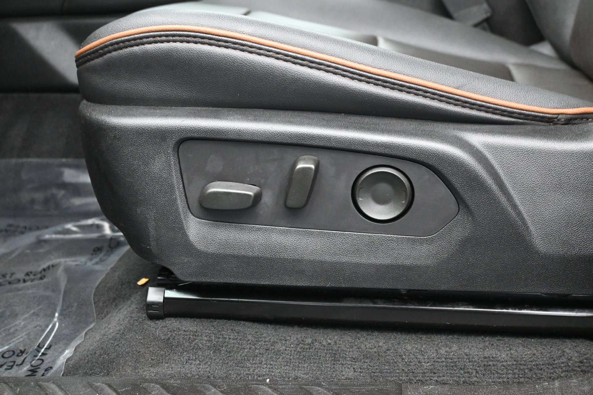 Used 2023 GMC Canyon AT4 w/ AT4 Premium Package AWD/4WD image 22