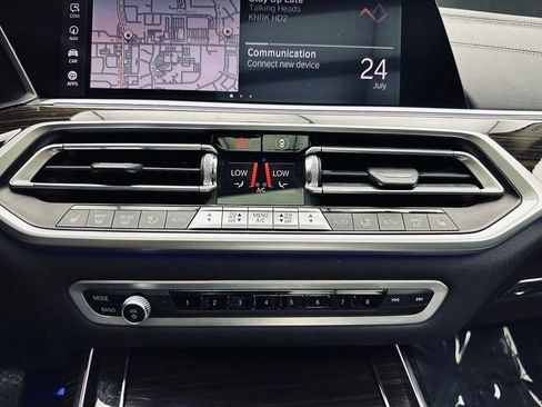Used 2020 BMW X7 xDrive40i w/ Premium Package AWD/4WD image 40