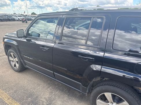 Used 2017 Jeep Patriot High Altitude AWD/4WD image 16