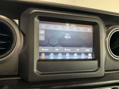 Used 2022 Jeep Wrangler Unlimited Sport image 26