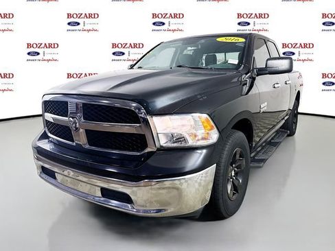 Used 2016 RAM 1500 Classic SLT image 4