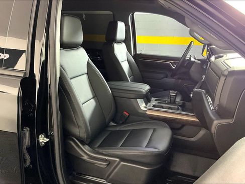 Used 2023 GMC Sierra 1500 Elevation w/ Elevation Premium Package AWD/4WD image 9