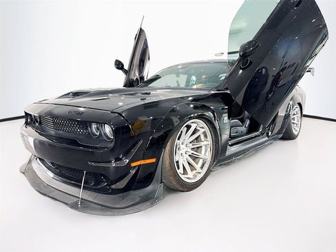 Used 2023 Dodge Challenger R/T Scat Pack RWD image 9