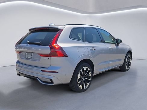 Used 2026 Volvo XC60 B5 Plus w/ Protection Package Premier AWD/4WD image 4