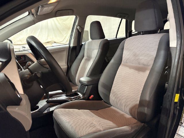 Used 2013 Toyota RAV4 LE AWD/4WD image 5