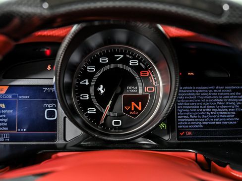 Used 2023 Ferrari 812 GTS RWD image 33