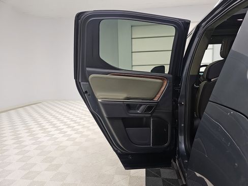 Used 2023 Rivian R1T Adventure image 17