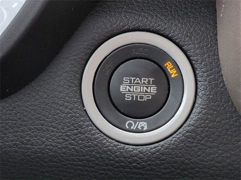 Certified 2022 RAM 1500 Laramie image 31