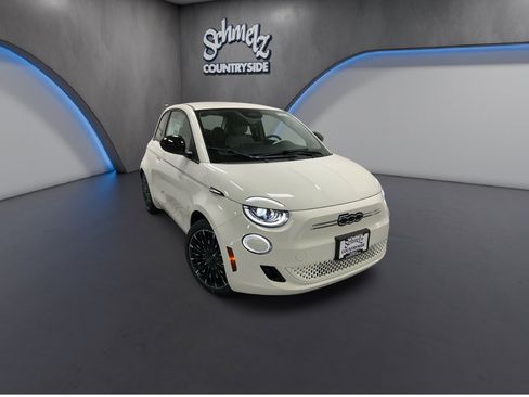New 2026 FIAT 500 e w/ Comfort Group FWD image 1