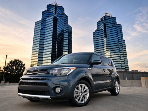 Used 2018 Kia Soul + FWD image 1