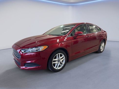Used 2013 Ford Fusion SE FWD image 3