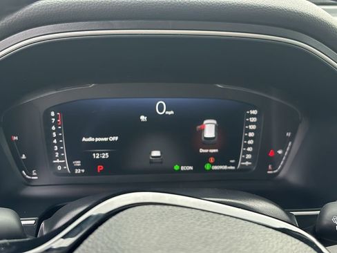 Used 2024 Honda Pilot Elite image 16