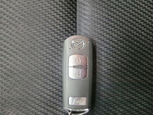 Used 2017 MAZDA CX-5 Sport image 32