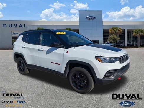 Used 2024 Jeep Compass Trailhawk image 1