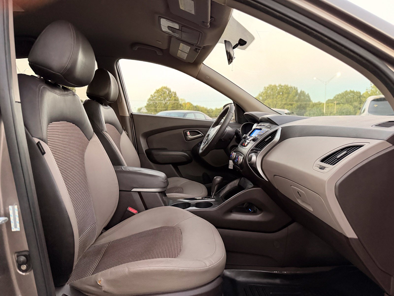 Used 2011 Hyundai Tucson GLS FWD image 23