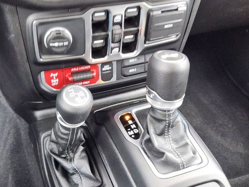 Used 2025 Jeep Wrangler Unlimited Sport S 4xe AWD/4WD image 21