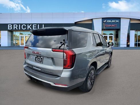 Used 2025 GMC Yukon Elevation RWD image 3