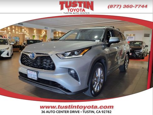Used 2023 Toyota Highlander Limited w/ Protection Package #3 (TMS) AWD/4WD image 1