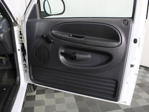 Used 2001 Dodge Ram 1500 Truck ST image 22