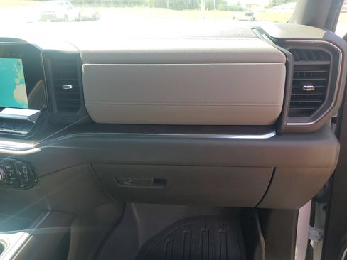 Used 2023 GMC Sierra 1500 SLT w/ SLT Premium Package AWD/4WD image 35