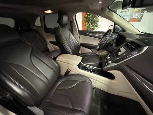 Used 2018 Lincoln MKC Reserve FWD image 21