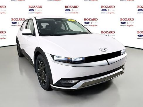 Used 2022 Hyundai Ioniq 5 SE image 1