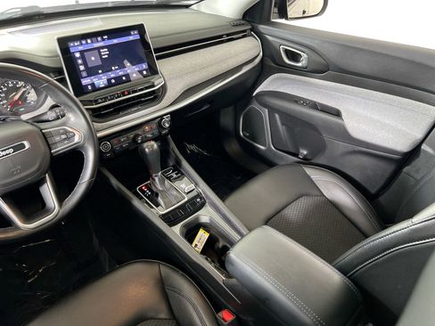 Used 2022 Jeep Compass Latitude w/ Sun and Sound Group AWD/4WD image 22