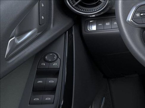 New 2025 Chevrolet Equinox LT w/ Convenience Package II image 22