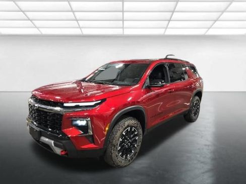 Used 2025 Chevrolet Traverse Z71 w/ Driver Confidence Package AWD/4WD image 9