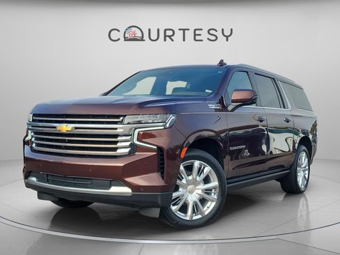 Used 2023 Chevrolet Suburban High Country image 1