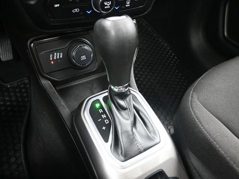 Used 2022 Jeep Renegade Latitude w/ Sun/Sound Group image 23