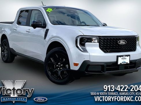 Used 2025 Ford Maverick Lariat w/ Black Appearance Package AWD/4WD image 1