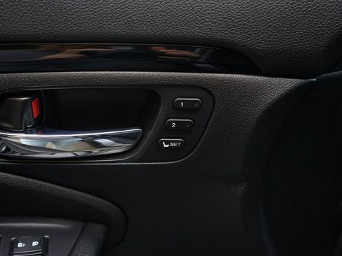 Used 2016 Honda Pilot Touring image 21