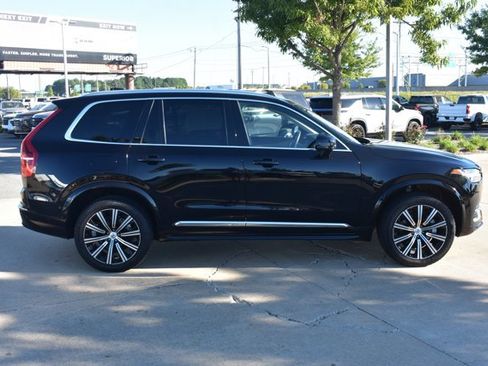 Used 2023 Volvo XC90 B6 Plus image 4