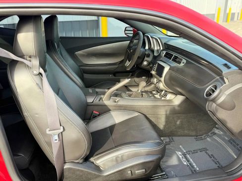 Used 2013 Chevrolet Camaro SS w/ SS Performance Package image 18