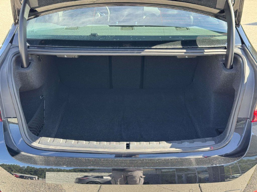 Used 2026 BMW 330i xDrive Sedan AWD/4WD image 16