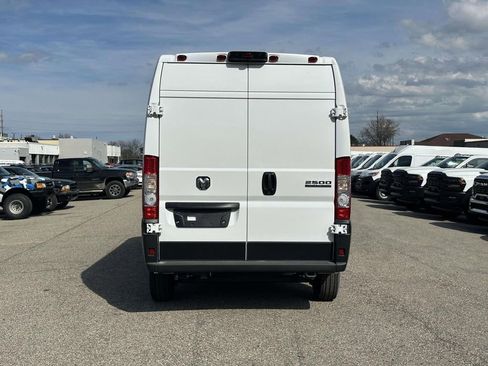 New 2026 RAM ProMaster 2500 w/ Convenience Group image 4