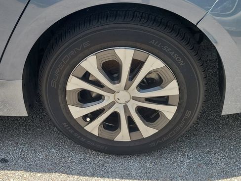 Used 2022 Toyota Corolla LE FWD image 5