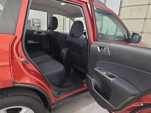 Used 2011 Subaru Forester 2.5X w/ Alloy Wheel Value Pkg image 36