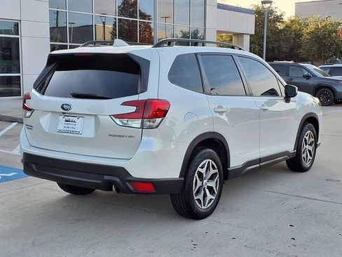 Used 2023 Subaru Forester Premium AWD/4WD image 4