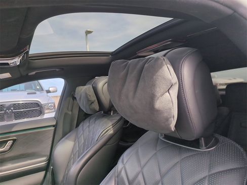 Used 2022 Mercedes-Benz S 580 S 580 w/ Rear Seat Package image 22